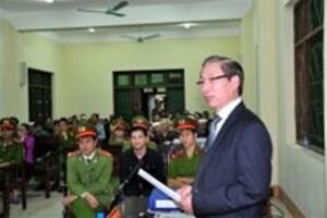 Luật sư không phải là 'cánh tay nối dài'