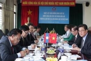 Chủ tịch LĐLSVN Đỗ Ngọc Thịnh tiếp thân mật Đoàn đại biểu luật sư Lào