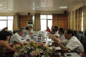 Hội nghị giao ban giữa Thường trực Liên đoàn Luật sư Việt Nam (LĐLSVN) với đại diện lãnh đạo các ủy ban, đơn vị trực thuộc Liên đoàn