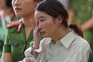 Mẹ 'thiếu nữ giao gà' kêu oan