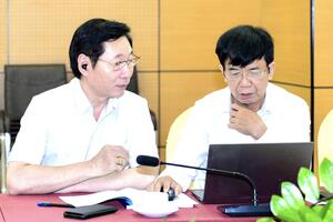 Luật sư Nguyễn Chiến - Đại biểu Quốc hội Khóa XIV, Nguyên Phó Chủ tịch Liên đoàn Luật sư Việt Nam bàn về Nghị quyết 18-NQ/TW: "Bảo đảm hài hòa lợi ích, đặt người dân là trung tâm"